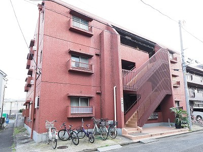 大倉山駅　徒歩9分　構造：鉄筋ｺﾝｸﾘｰﾄ造